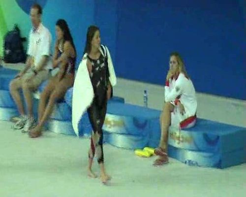  - Katie Hoff estrena el nuevo bañador