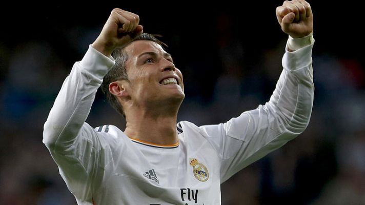 Telediario 1 - Ronaldo supera a Messi y encabeza la lista goal.com de los más ricos del fútbol