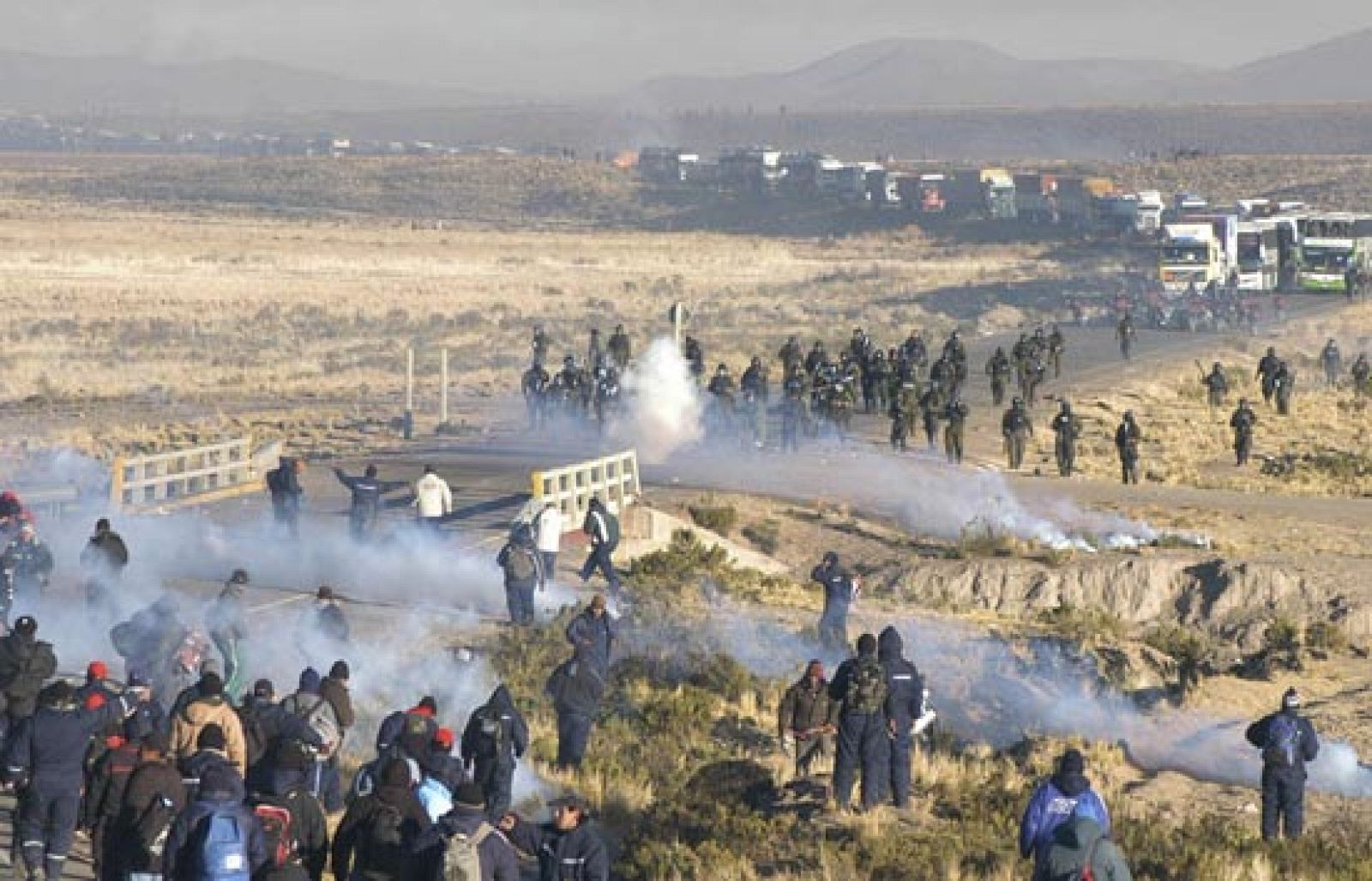 Violentos enfrentamientos entre mineros y policías en Bolivia | Ver