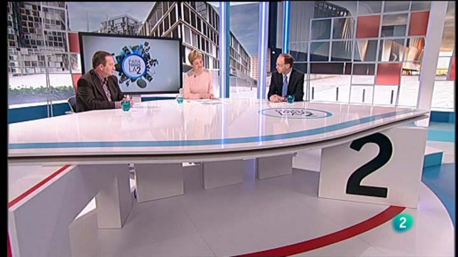 Para Todos La 2 - Debate - Formar ciudadanos solidarios