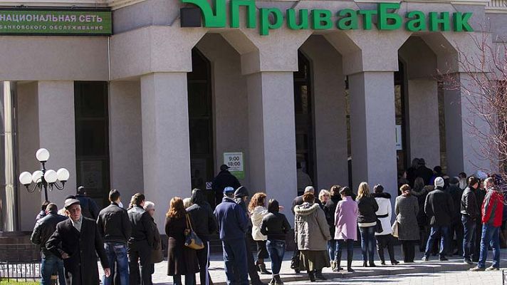 Telediario 1 - Crece la tensión en Crimea por las restricciones monetarias