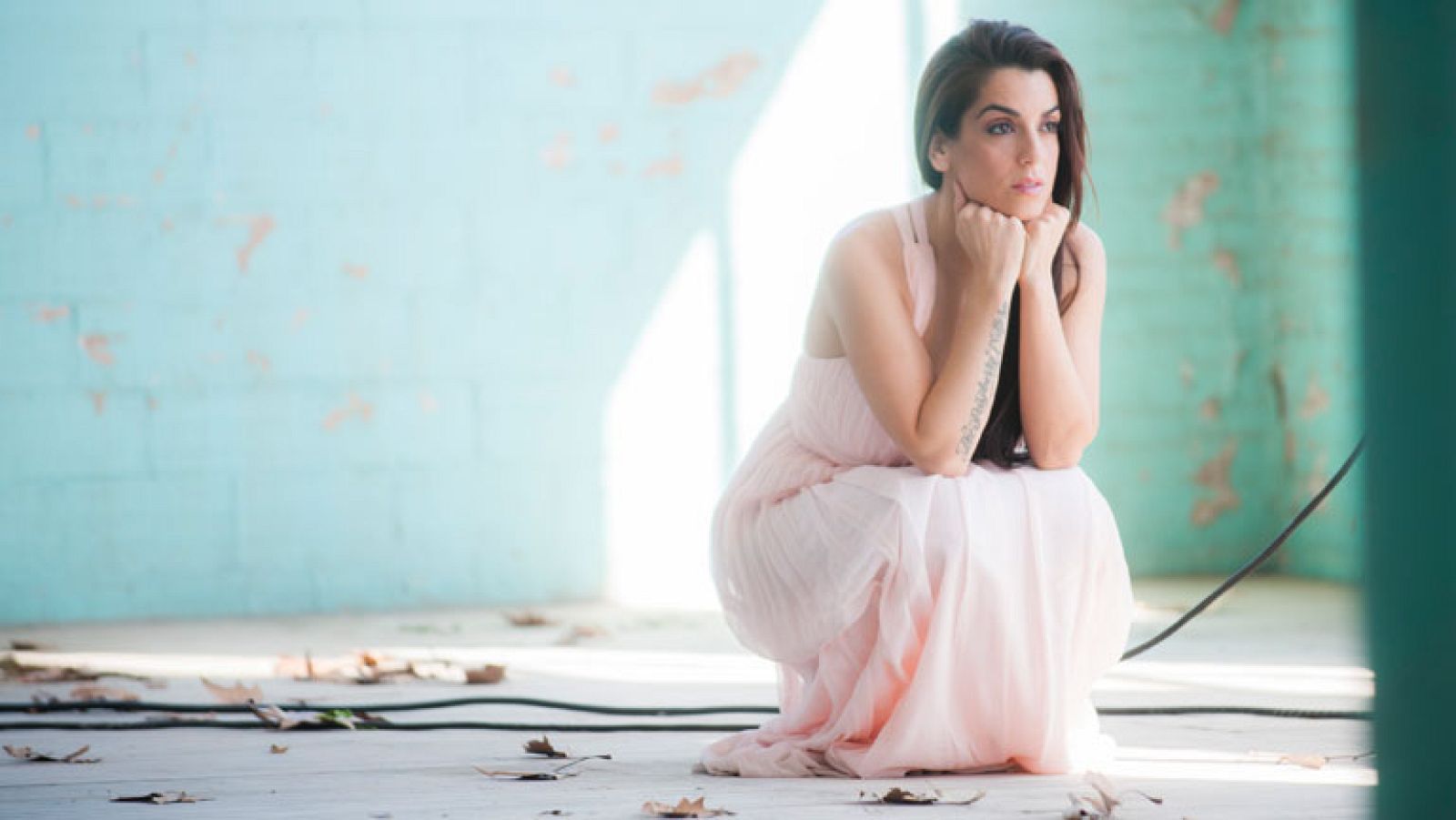 Eurovisión 2014 - Videoclip oficial de "Dancing in the rain" de Ruth Lorenzo - Eurovisión | Ver