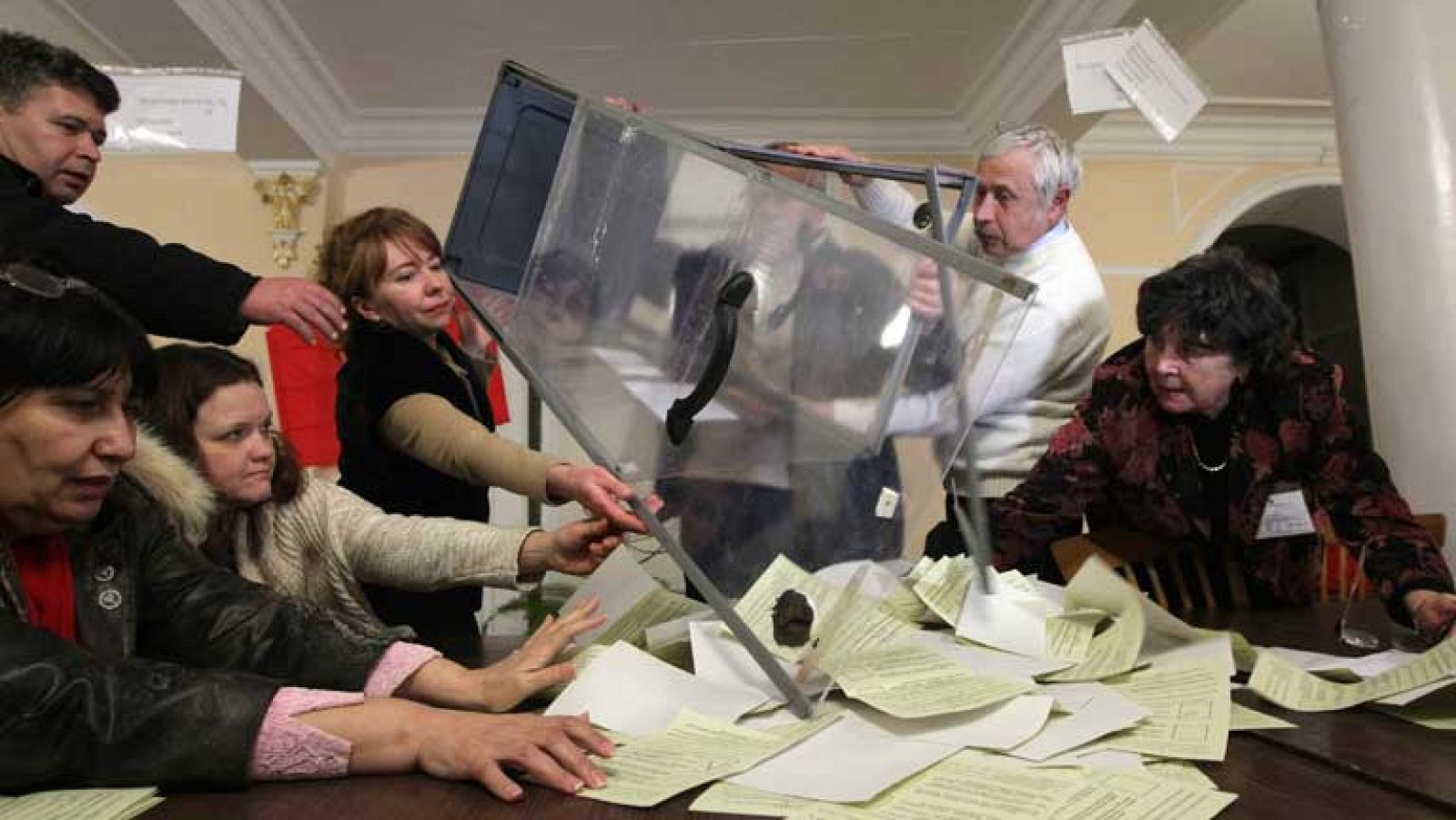 Telediario 2 en cuatro minutos - 16/03/14