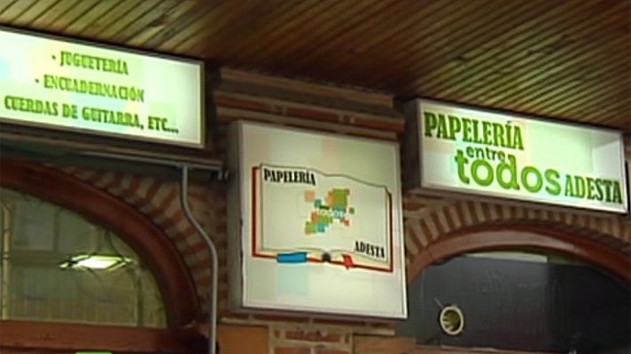 Entre todos - Adrián y Esmeralda abren una papelería