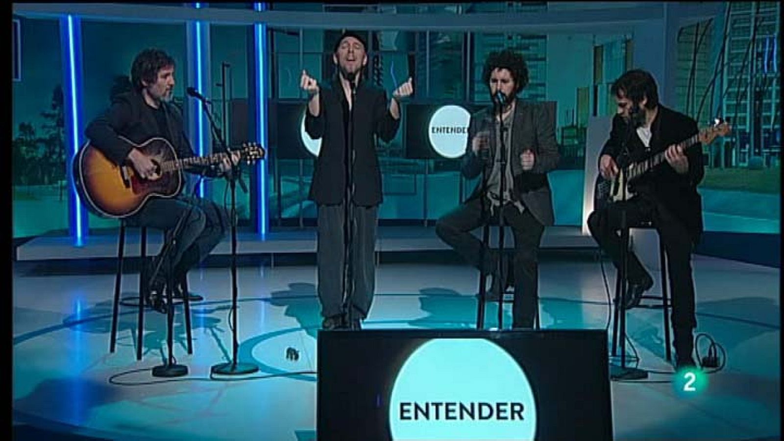 Para Todos La 2 -  Actuación: Elefantes, "Escuchar al viento"