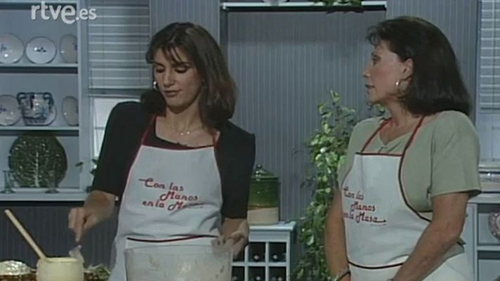 Con las manos en la masa - Ensalada de piña y rollitos de pechuga con Pastora Vega