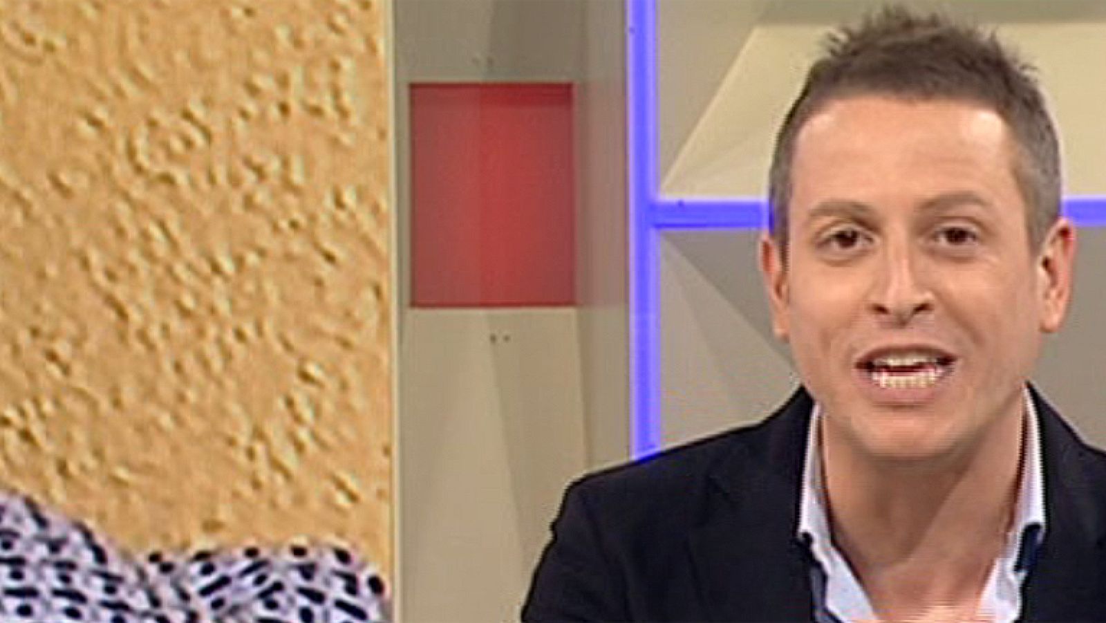 Entre Todos - Enric sustituye a Toñi, que está acatarrada