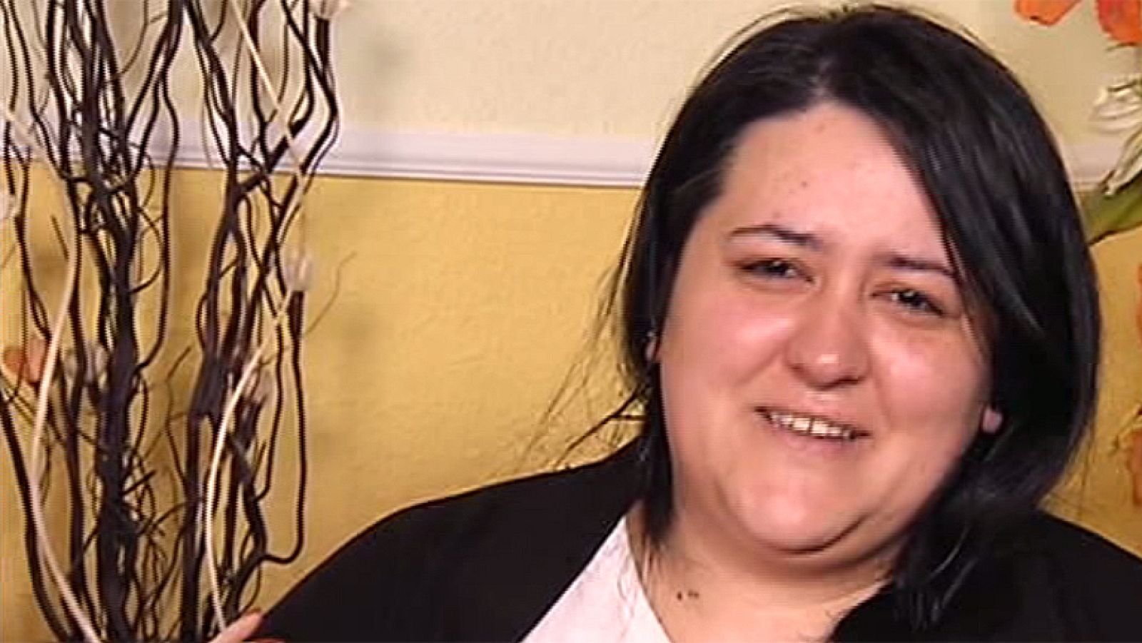 Entre Todos - Paqui consigue dos años de sesiones de terapias para su hijo