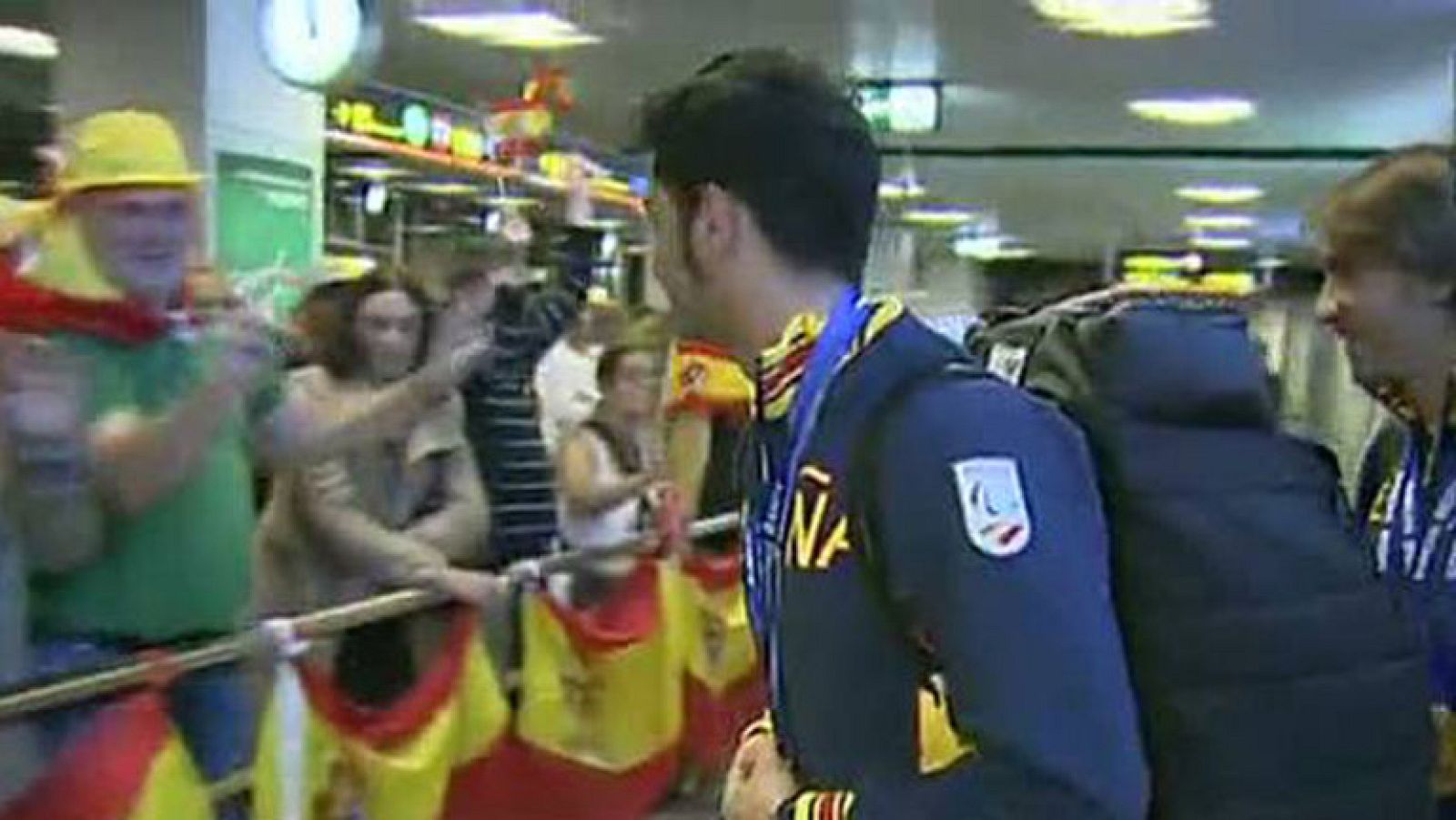 Los atletas paraímpicos españoles ya están de vuelta en nuestro país después de su exitosa actuación en Sochi, donde han logrado tres medallas.