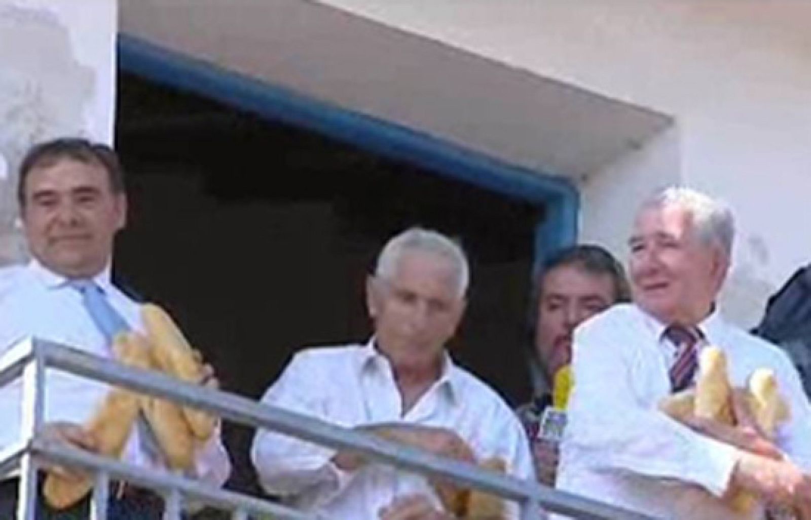 Lluvia de panes y quesos | Ver