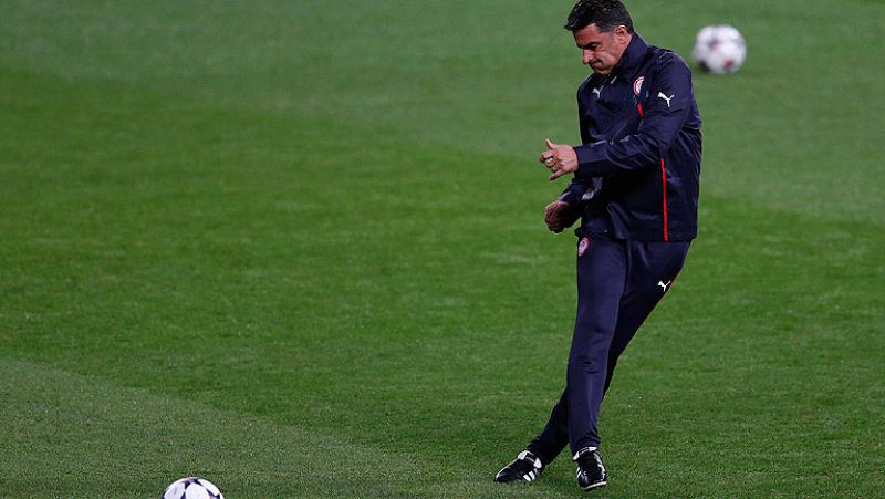 El Olympiacos parte con una ventaja de 2-0 en la eliminatoria de Champions contra un Manchester United en crisis, que necesita una remontada para recuperar moral y seguir vivo en Europa.