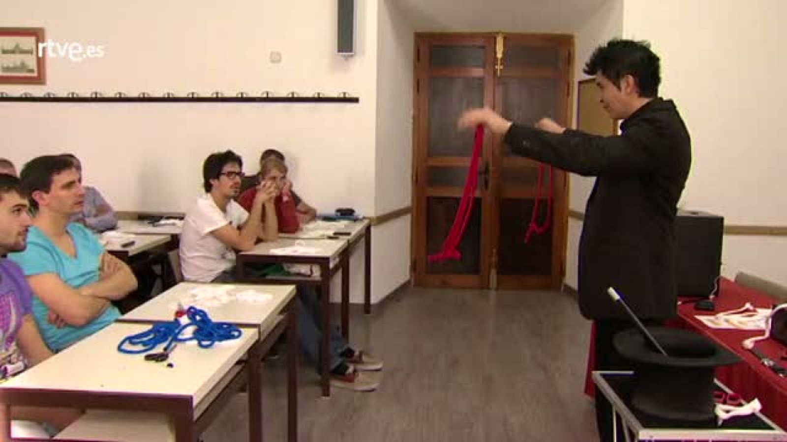 Mad Martin, profesor de magia de salón - Crónicas | Ver