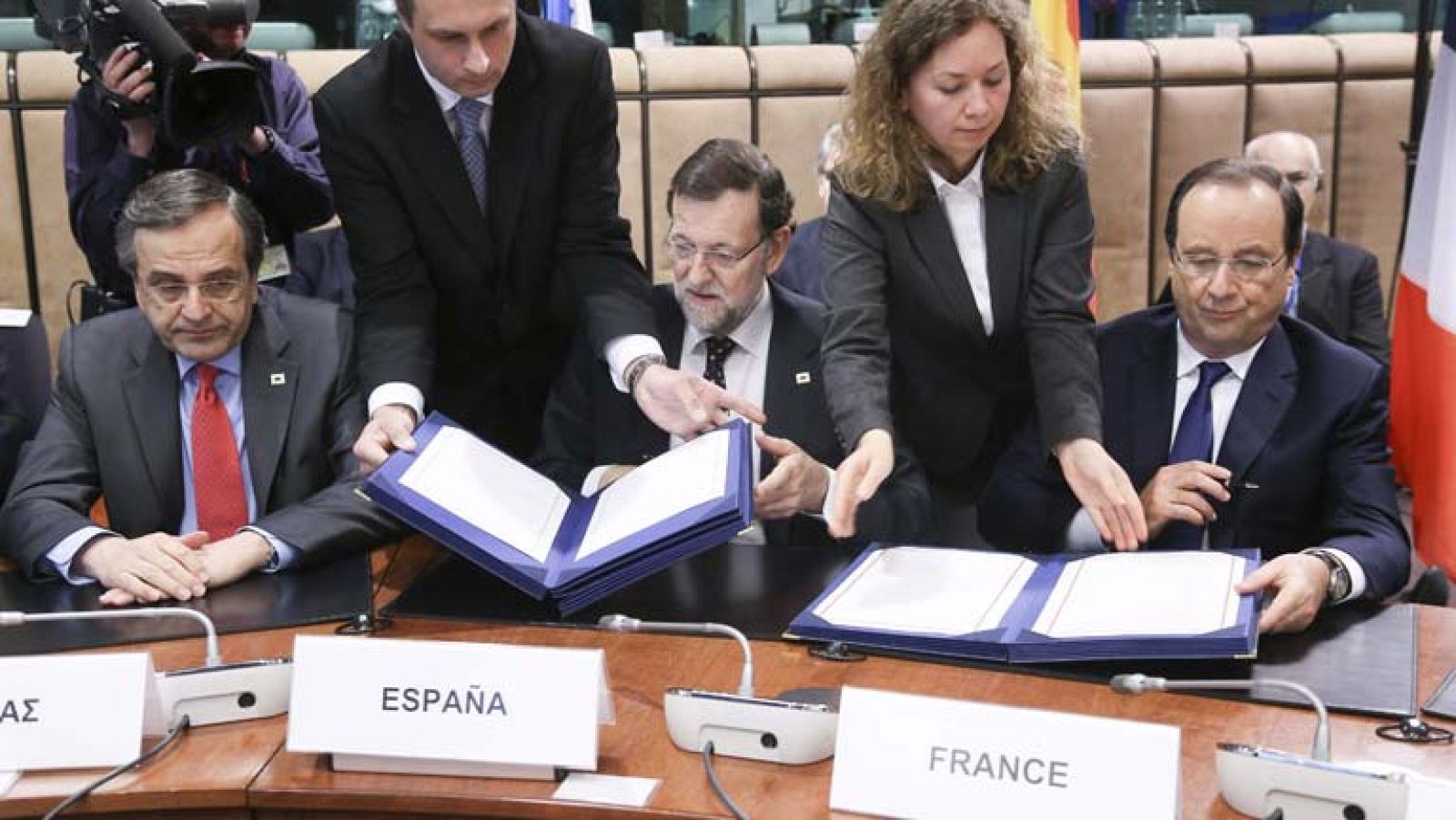 Los líderes europeos firman con las autoridades de Kiev el acuerdo político de asociación con Ucrania