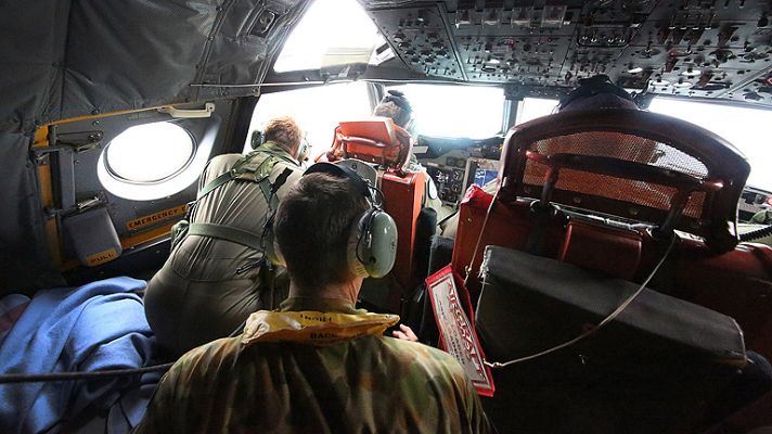 Telediario 1 - Búsqueda avión de Malasia