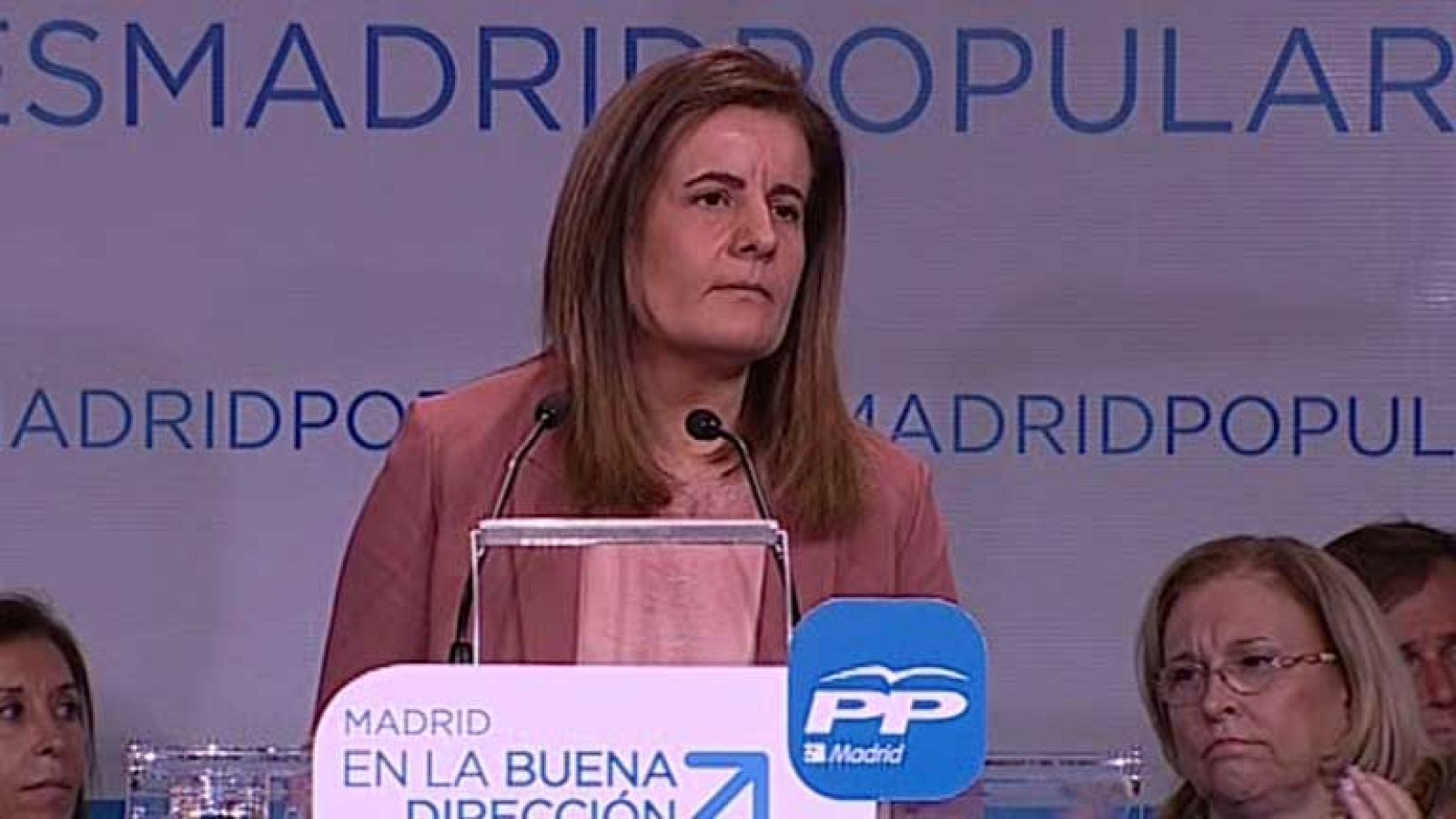 El Gobierno se suma a la precamapaña del PP para las elecciones de mayo