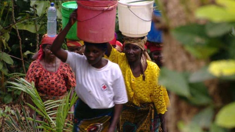 El agua potable llega a las vidas de las mujeres de Muyange