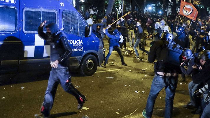 Telediario 1 - Incidentes al final de las Marchas por la Dignidad'