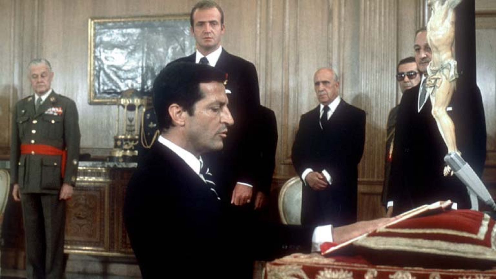 Nadie duda de que Adolfo Suárez ya es parte de la historia