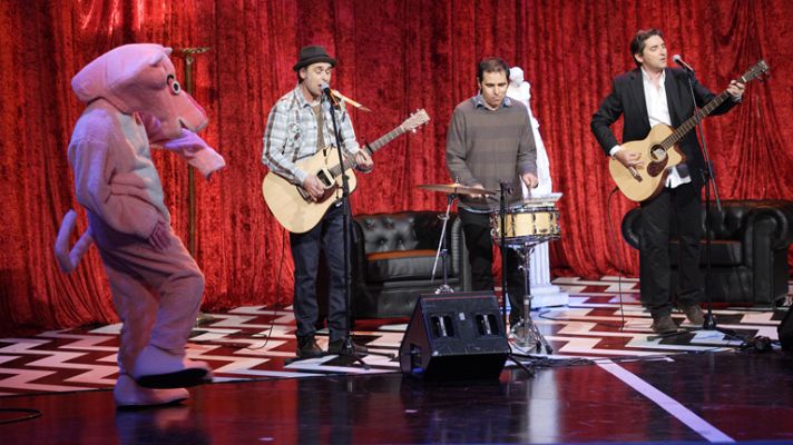 Alaska y Coronas - Homenaje a La Pantera Rosa