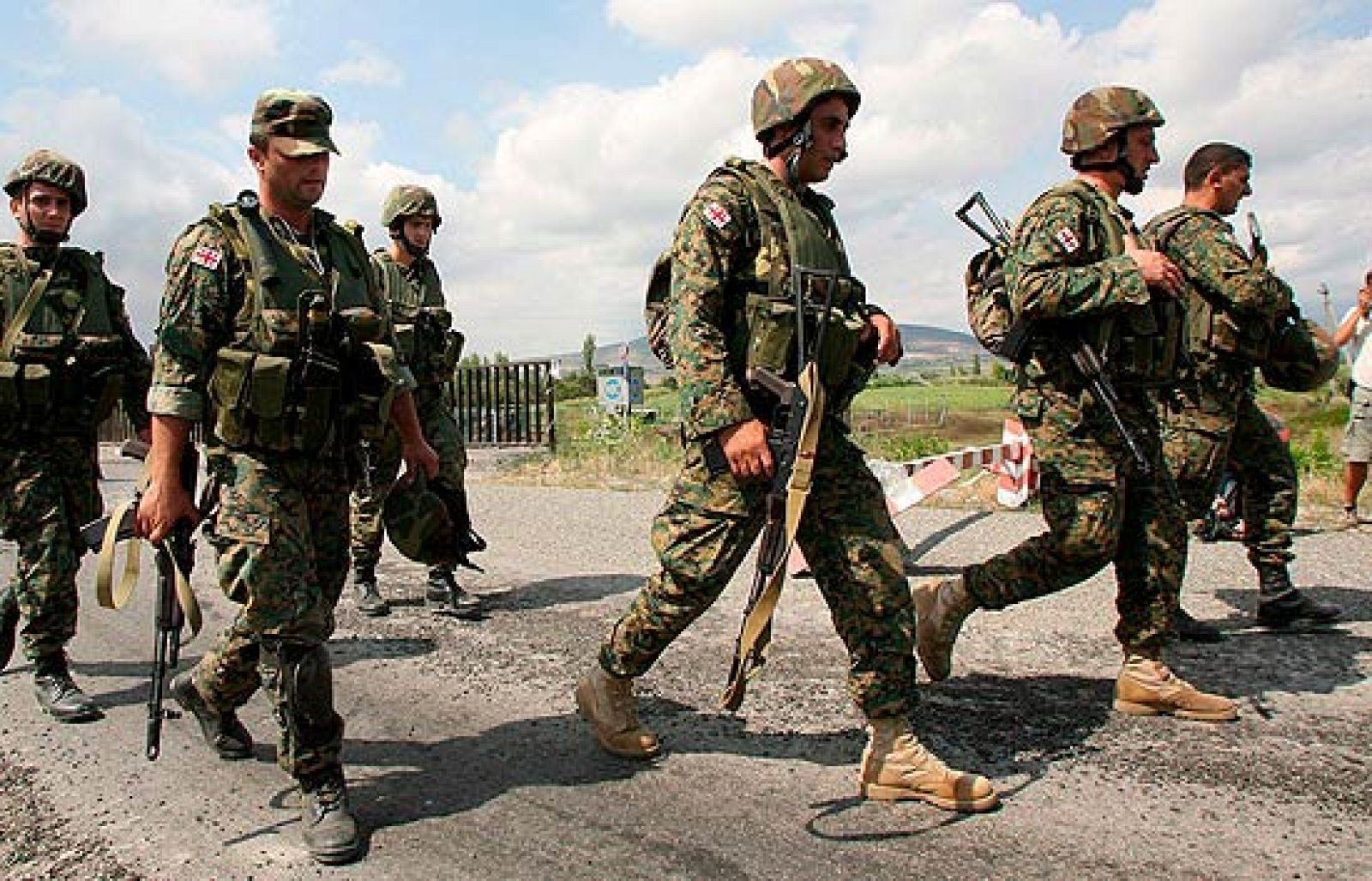Duros combates por el control de la capital de Osetia del Sur