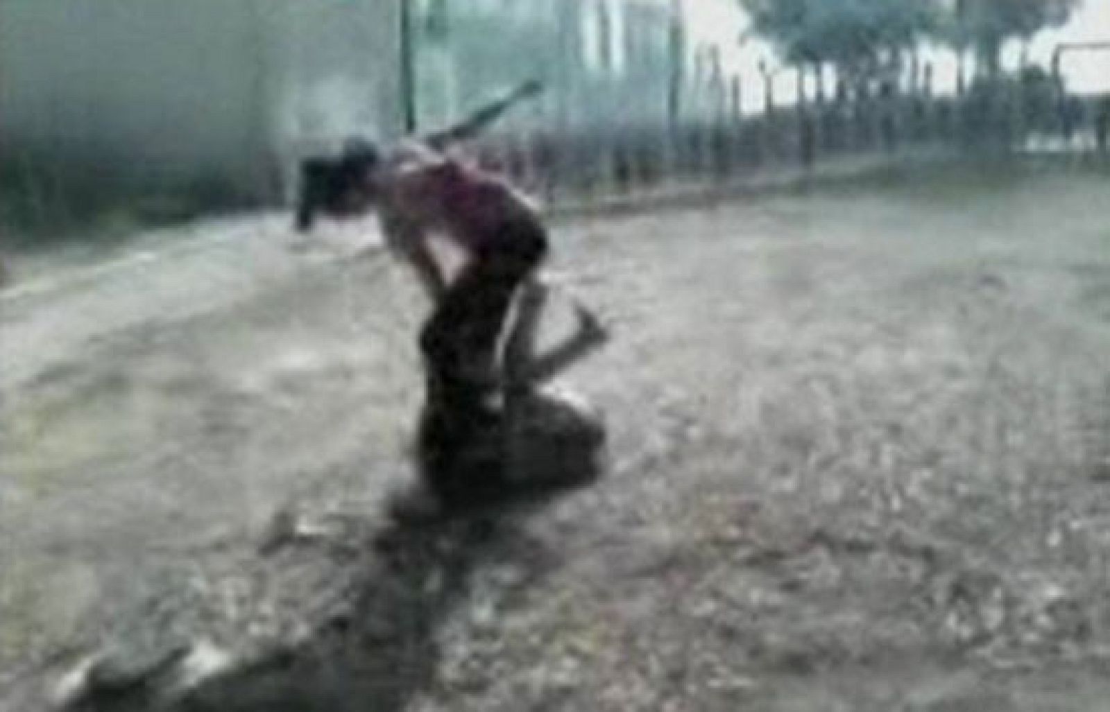 Dos menores detenidas por grabar una paliza a una chica ecuatoriana | Ver