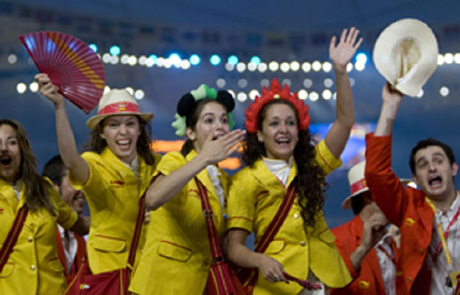 Los deportistas españoles estallan de alegría en el estadio olímpico | Ver