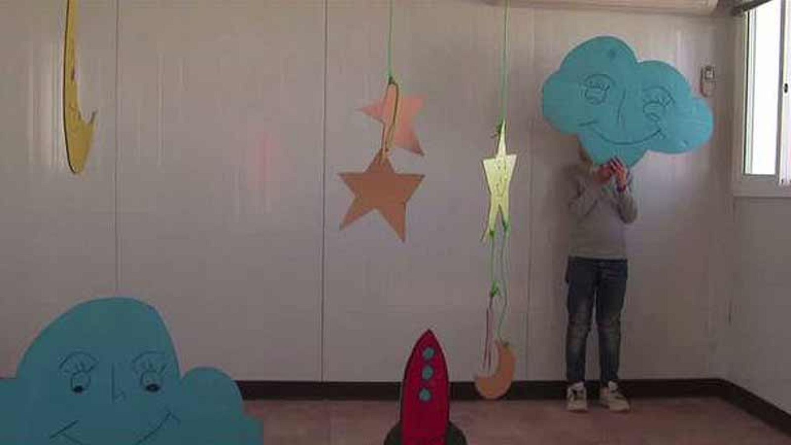 Esta niña siria forma parte de una iniciativa de Unicef para que los menores refugiados expresen sus emociones. En vídeos de un minuto los niños se atreven a soñar, a crear, a mirar al futuro con optimismo.