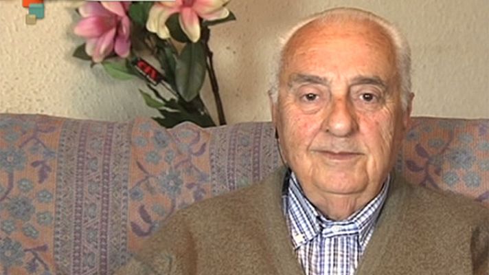 Entre todos - Ricardo necesita reflotar su tienda de ropa