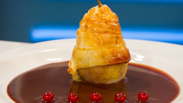 RTVE Cocina - Peras hojaldradas con salsa chocolate