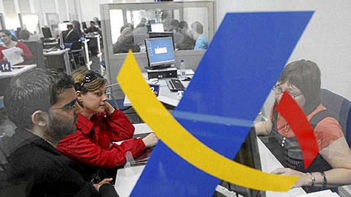 Telediario 1 - Arranca la campaña de la Renta 2013