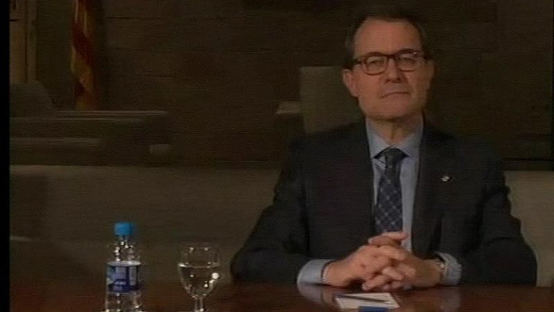 Artur Mas declara que durante el asedio al Parlament sufrió actitud violenta de los manifestantes - Informativo 24h | Ver