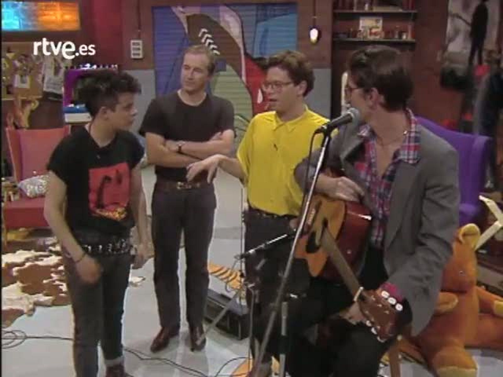 Cachitos de hierro y cromo - The Go-Betweens: "Love goes on!"