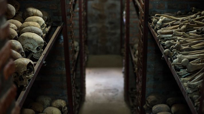 Telediario 1 - Ruanda, el diablo anduvo suelto