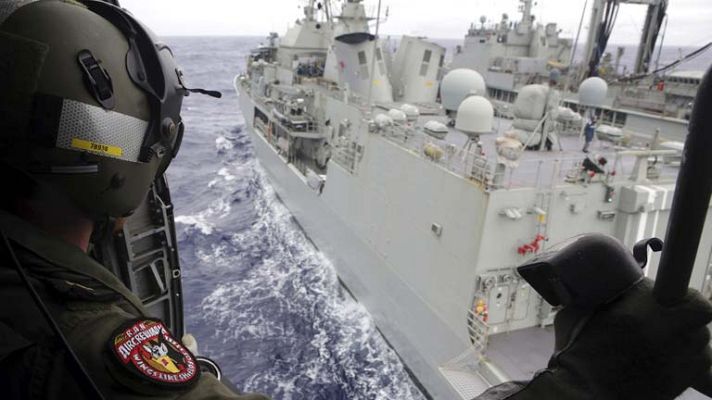 Telediario 1 - Búsqueda cajas negras avión desaparecido