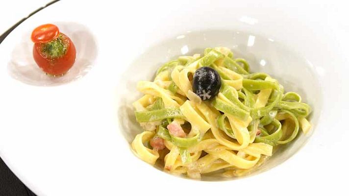 RTVE Cocina - Pasta fresca a la crema con tomates rellenos de pesto