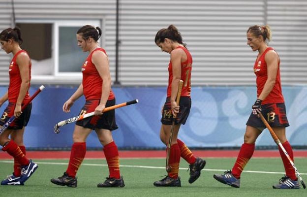  - China vence a España en hockey