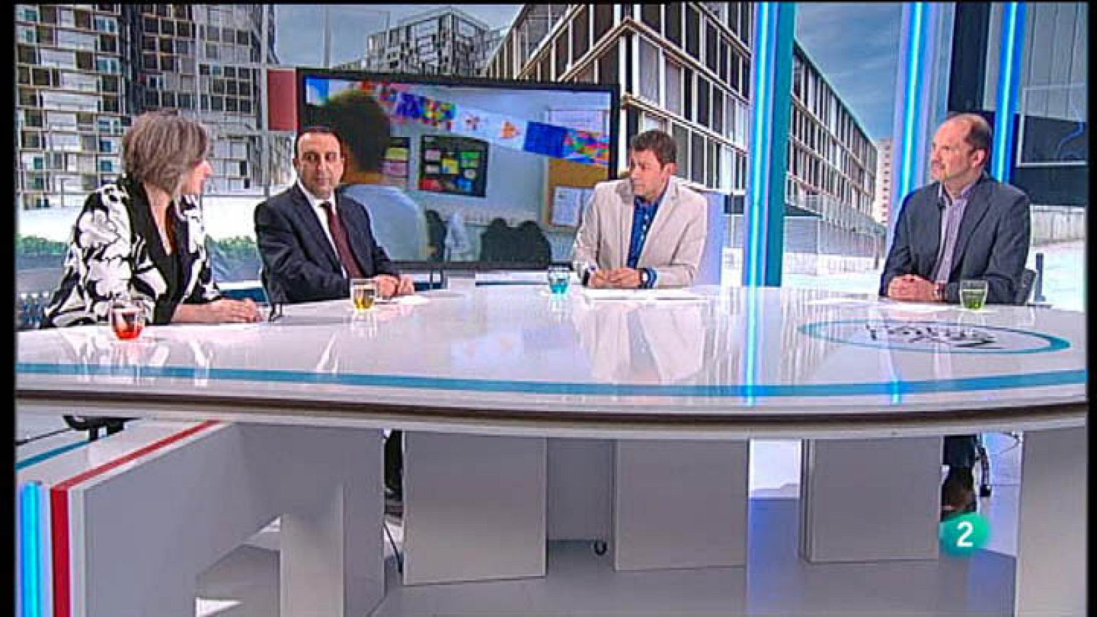 Para Todos La 2 - Debate: Enseñar emprenduría