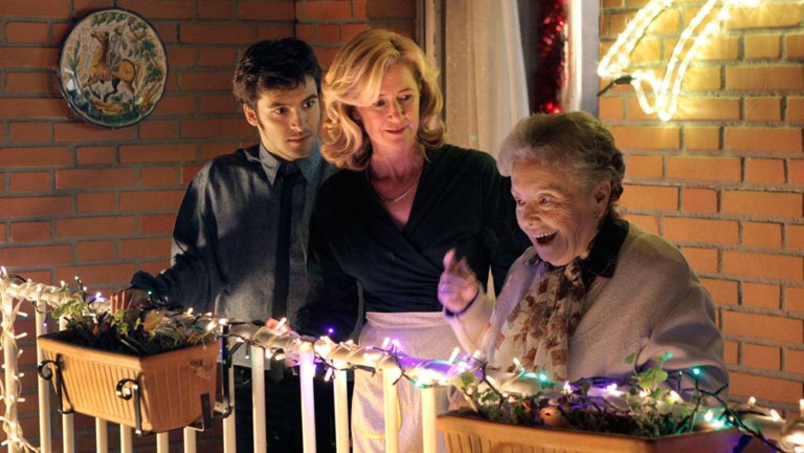 Cuéntame cómo pasó - Herminia y su lado más flower power