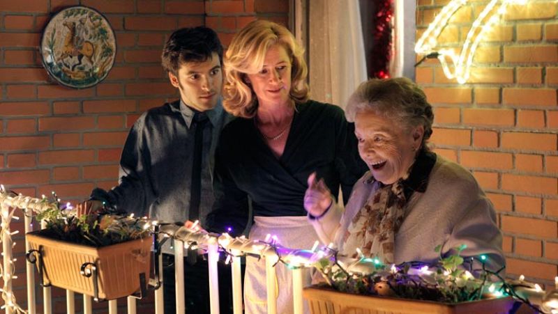 Cuéntame cómo pasó - Herminia y su lado más flower power