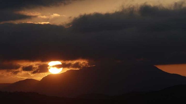 El tiempo - Precipitaciones localmente fuertes o persistentes en La Palma y El Hierro