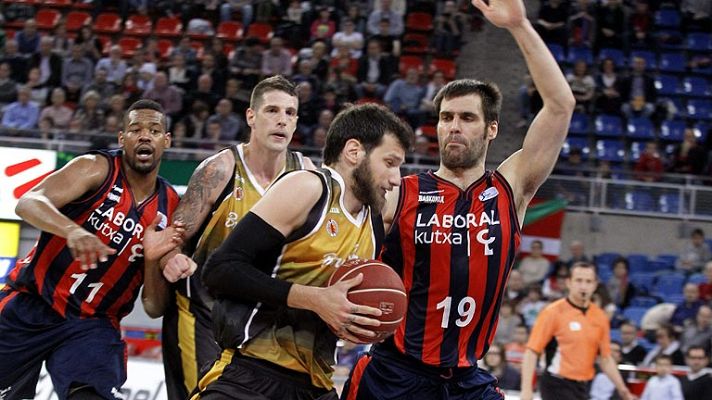 Baloncesto en RTVE - Laboral Kutxa 101 - Bruixa D'or Manresa 78