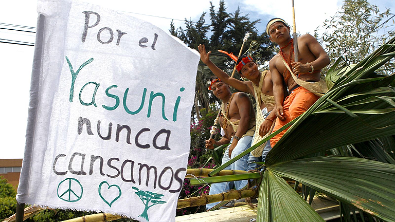 Ecuador se moviliza en contra de la explotación petrolífera en la Amazonia.