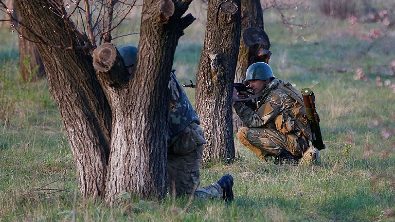 El Ejército ucraniano entra en los focos prorrusos del este para detener la sublevación | Ver