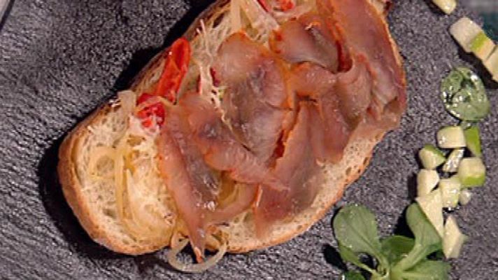RTVE Cocina - Tostas de caballa ahumada al pimentón