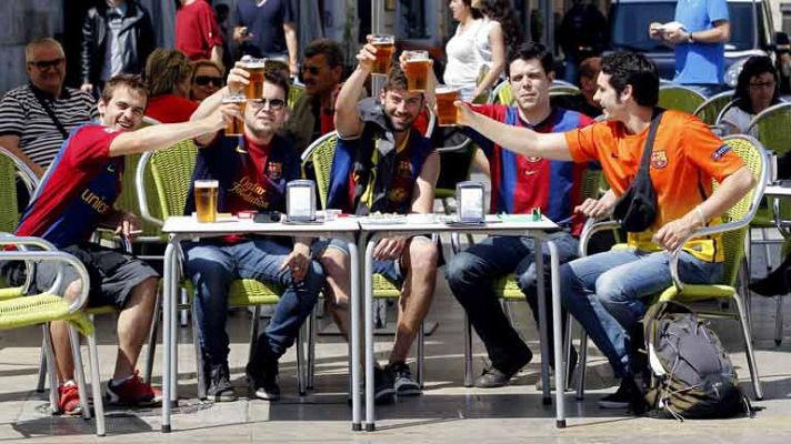 Telediario 1 - La afición culé toma Valencia