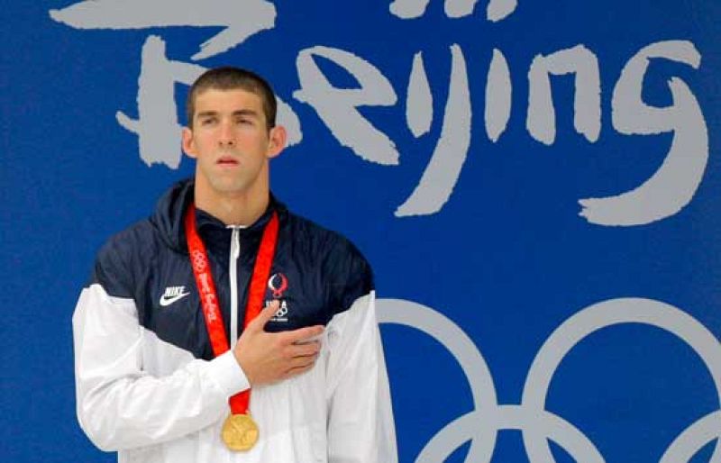 Phelps recibe su tercer oro | Ver