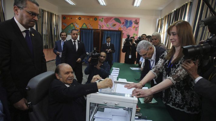 Telediario 1 - Buteflika se impone en las elecciones presidenciales argelinas con un 81% de los votos