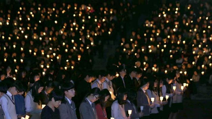 Telediario 1 - Recuperación del ferry surcoreano