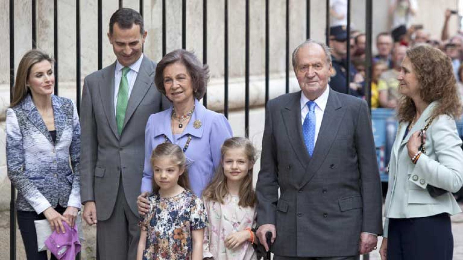 La Familia Real asiste en Palma a la tradicional misa del Domingo de Resurrección