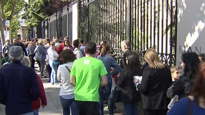 Telediario 1 - Muchos son los que optan por los museos en vacaciones